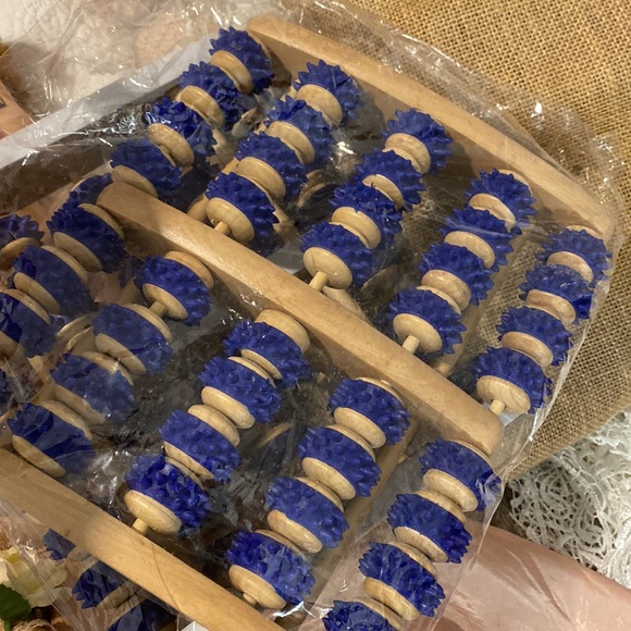 NIB Reflexology Foot roller - Picture 2 of 2